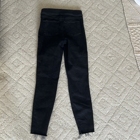 Spanx Denim Distressed Skinny Jeans Pants Pull On - Picture 5 of 5